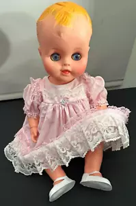 DOLL - Evergreen - 19" Sitting Doll with Moveable Hands - Made in Hong Kong - Picture 1 of 19