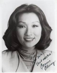 Foto de C-CONNIE CHUNG con NOTICIERO DE AUTENTICIDAD - Imagen 1 de 1
