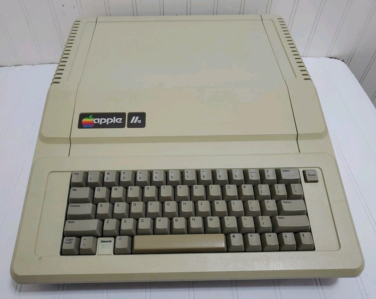 Apple IIe Vintage Computers & Mainframes for sale - eBay Apple IIe Vintage Computers & Mainframes for sale - eBay
