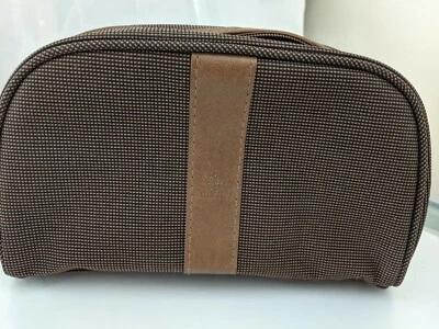 BVLGARI FOR EMIRATES AIR COSMETIC BAG TAMANHO 14X22X6 CM - Imagem 1 de 4