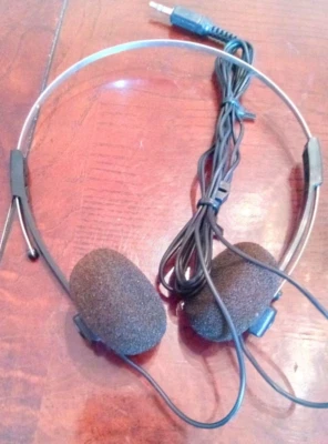 Mini Auriculares Estéreo Labtec - Nuevos - ENVÍOS N 24 HORAS Foto 1 de 3