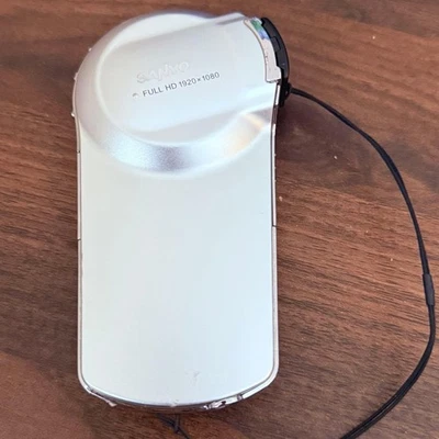 SANYO Xacti DMX-CS1 Full HD Video Camera Silver Compact Used - Image 1 of 4