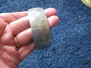 Pewter-cuff bracelet-900-9-Aster-Kirk - Picture 1 of 8