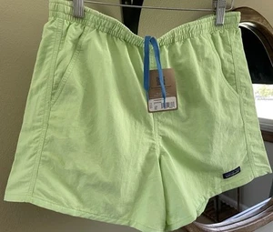 Women’s Patagonia Baggies Shorts 5” Size Medium NWT - Picture 1 of 4