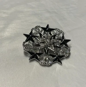 Chanel White Gold Charming Black Star Deisnged Brooch Pin - Picture 1 of 8
