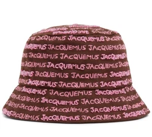 JACQUEMUS LE BOB BORDADO LOGO BUCKET HAT CAPPELLO A SECCHIELLO 235AC4515035850 - Imagen 1 de 3