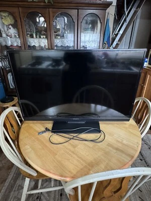 Insignia 39” LED HDTV NS-39D240A13 - For Parts (NOT WORKING) - Image 1 of 2