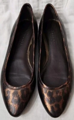 Talbots Mujer 6.5 M Punta Punta Sin Cordones Ballet Pisos Estampado Guepardo Cuero NUEVO Foto 1 de 4