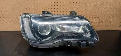 15 16 17 18 19 20 21 22 23 CHRYSLER 300 FRONT RIGHT SIDE HEADLIGHT 68402948AA - Image 1 of 4