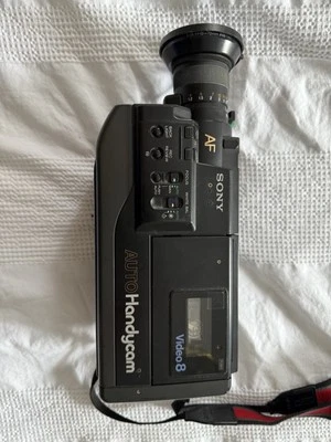 Sony Handycam CCD-V5 Foto 1 de 4