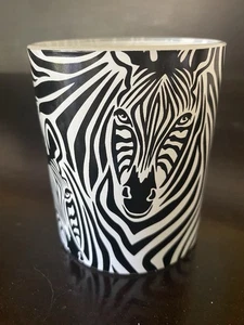 vila hermanos Jungletopia Kerze - Bild 1 von 6