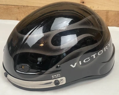 KBC 胜利短裤带火焰摩托车半脸头盔 XXXL 65-66 厘米 25 5/8-26 — 第 1/4 张图片