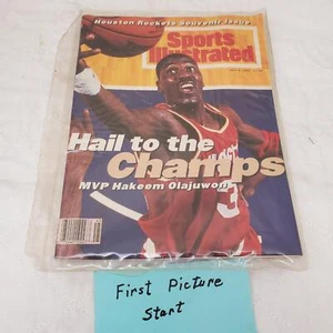 Cubierta ilustrada deportiva firmada por Hakeem Olajuwon Hail to the Champs - Imagen 1 de 5
