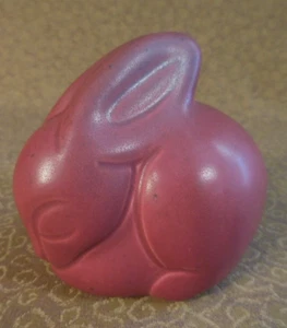Vintage Van Briggle Bunny Rabbit Art Pottery Figurine Persian Rose Glaze - Picture 1 of 5