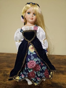 J. MISA ~ blondhaarige blauäugige Porzellanpuppe ~ blaues Samtkleid mit Blumen - Bild 1 von 12