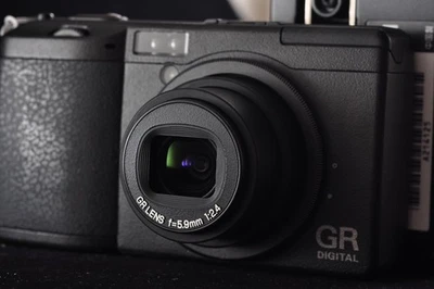 US duty paid MINT Ricoh GR Digital 8.1MP Black Compact Digital Camera From JAPAN - Image 1 of 4