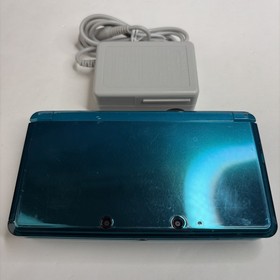 Nintendo 3DS Handheld Video Game Console Aqua Blue CTR-001 (USA) W Charger