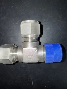 1/2" SS Stainless Steel Tee SS-810-3 -8tmt Male Run - Picture 1 of 6