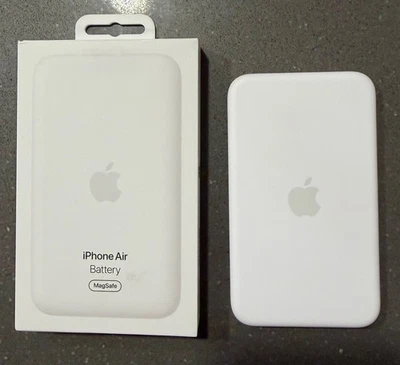 Preowned Genuine Apple Magsafe Charger  iPhone Air White A3385 - Image 1 of 2