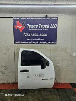 2007-2013 Chevrolet Silverado / GMC Sierra 1500 2500 3500 HD RH Front Passenger  - Image 1 of 4