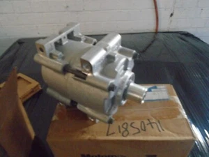 GENUINE Ford Fiesta 1999-2002 1.25 Petrol Air Con Compressor Pump NEW OLD STOCK! - Picture 1 of 2