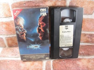Enemy Mine (VHS 1986 1st release CBS FOX Video) Sci-Fi Dennis Quaid - Picture 1 of 6