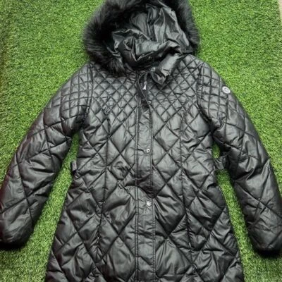 Chaqueta Parka Guess Puffer Mujer Mediana M Negra Imitación Piel Capucha Cinturón Foto 1 de 4