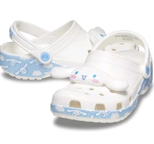 Crocs HELLO KITTY AND FRIENDS CINNAMOROLL CLASSIC CLOG Multi Unisex Slipper - Bild 1 von 5