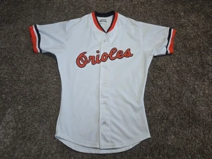 Genähtes Vintage 80er Medalist Sand Strick Baltimore Orioles Pro Cut Trikot Gr. Herren 38 (S) - Bild 1 von 9