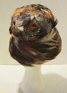 Vintage Robin Ellen wool felt covered w colorful feathers fashion hat  VGC - Picture 1 of 8
