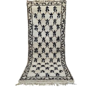 Vintage Handmade Moroccan Wool Rug Fringe Timeless Berber Carpet Treasure 6x3 ft - Picture 1 of 24