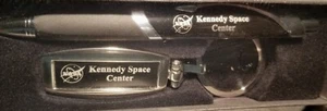 New Kennedy Space Center Logo Comemorative Pen & Chrome Key Chain Set Is Sealed - Picture 1 of 10