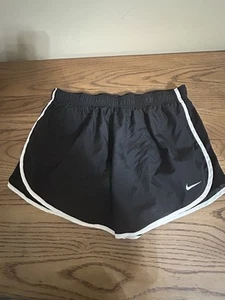 NIKE Women's Nike Dri-FIT Tempo Shorts Size XL Black White Pre-Owned63 - Picture 1 of 7