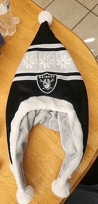 Gorro de invierno negro y gris de los NFL Raiders talla única en forma de triángulo Foto 1 de 4