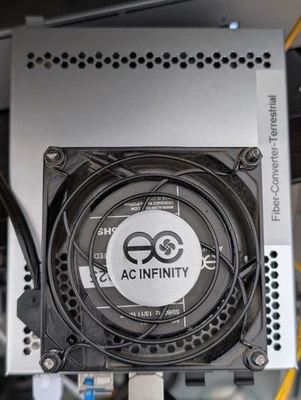 Mikrotik CRS305-1G-4S+IN Cloud Router Switch 4xSFP+ 1x LAN PoE-IN RouterOS *FAN* - Image 1 of 4