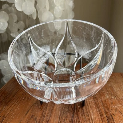 "Centro de mesa para servir Mikasa Crystal Bowl 8"" corte pesado floral Starburst" Foto 1 de 4