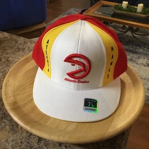 Atlanta Hawks NBA Reebok Hardwood Classics Retro 7 5/8 Fitted Cap/Mütze Neu mit Etikett - Bild 1 von 8