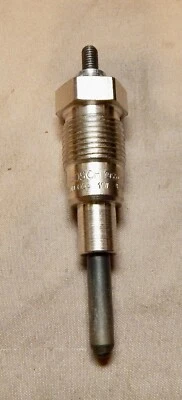 Bujía incandescente diésel Bosch 176-1038 compatible con Peugeot 505 504 78-86 nueva en caja NGK 1250 224C Foto 1 de 4