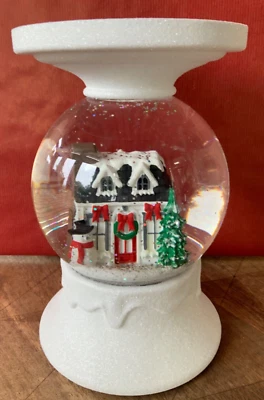 CASA DE NAVIDAD NEVADA Globo de Agua 3 Mechas SOPORTE PARA VELAS Baño y Cuerpo Funciona Foto 1 de 4