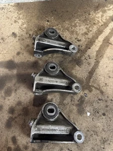 VAUXHALL CORSA D/E VXR 1.6T LOWER GEARBOX MOUNT BRACKET 13251375 ND 2007 - 2018 - Picture 1 of 5