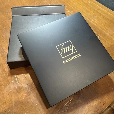 Avon Eyeshadow Palette Nine Shades .63ozNew In Box - Image 1 of 4