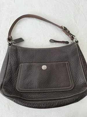 Bolso de hombro Coach de cuero marrón estilo interior púrpura F10890 Foto 1 de 4