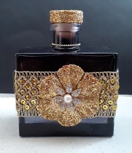 DECORATIVE BOTTLE BLACK HAND CRAFTED GOLD/SILVER/GLASS FLOWER & GOLD WOVEN TRIM - Picture 1 of 3