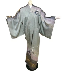 Kimono Giappone Homongi M grigio viola oro e motivo floreale colorato seta usato - Foto 1 di 15