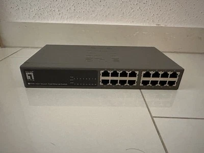 16 Port Internet Switch FSW-1621 16-Port Fast Ethernet Switch - Bild 1 von 4