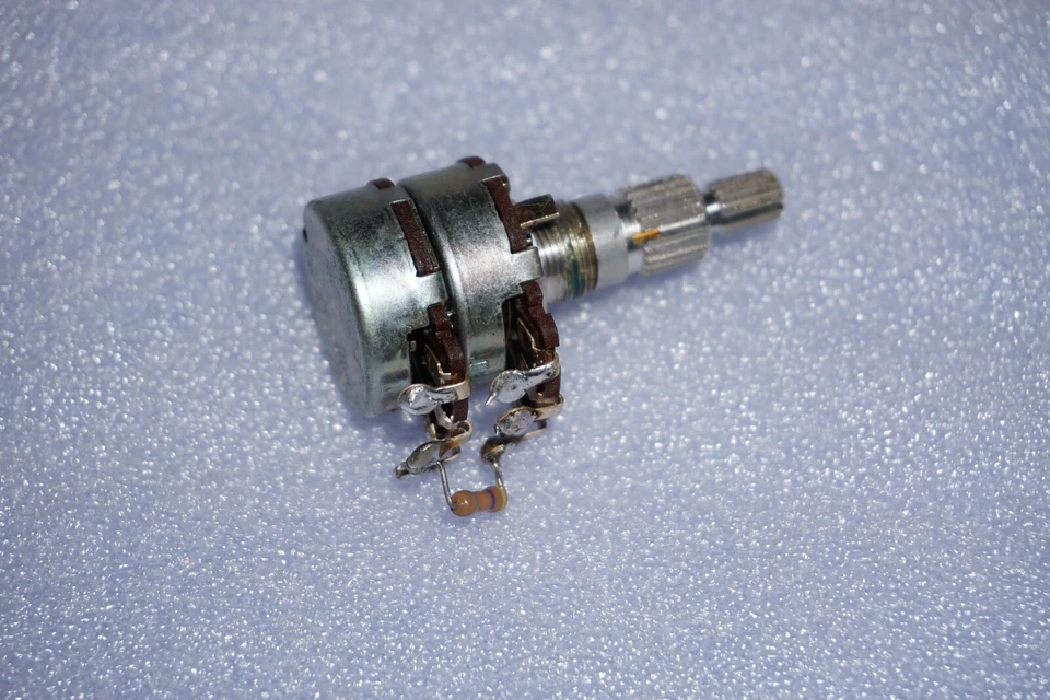 Potenciómetro 15A 50K para Akai GX-630D-SS Foto 1 de 1