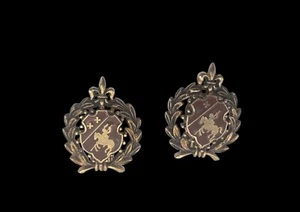 Vintage Heraldic Clip-On Earrings Knight Crest Medieval Antiqued Gold Tone 1" - Picture 1 of 3