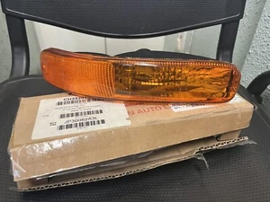 2002 - 2004 Jeep Liberty señal luz/lámpara controlador lado izquierdo solo Jp30062a3l - Imagen 1 de 4