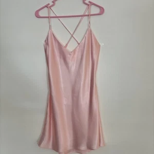 Victoria Secret Women's Backless Pink Satin Sleep Size M NWOT - Picture 1 of 7