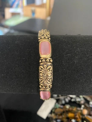 Pulsera Cookie Lee NUEVA CON ETIQUETAS $26 Elastizada Rosa Ojo de Gato Tono Dorado Foto 1 de 4